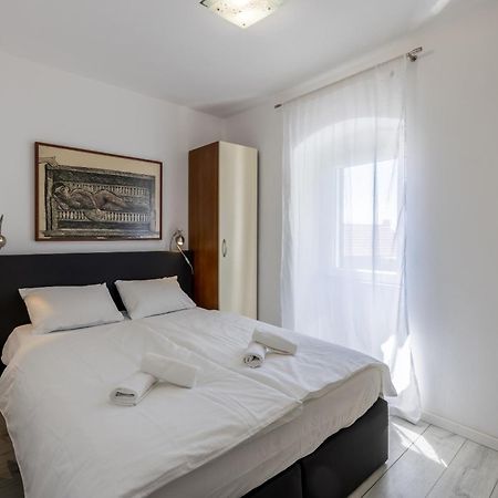 Split Central City Apartment Eksteriør bilde